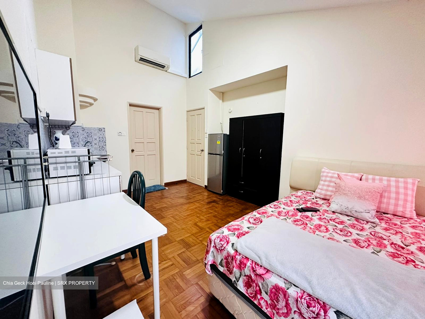 Tatiana Terrace (D14), Terrace #560880511
